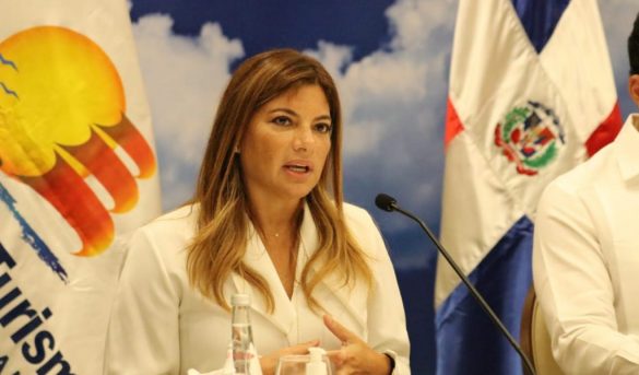 Paola Rainieri ve clave trabajar ‘Marca País’ desde el interior de RD