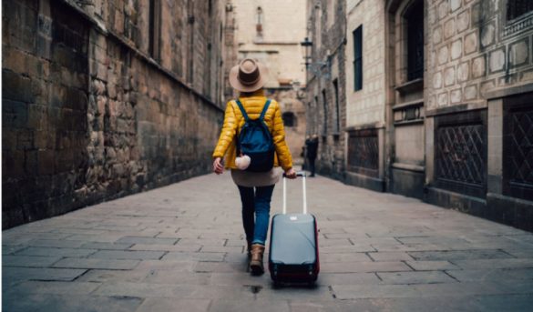Cae el gasto de los turistas que visitaron el país; aumentan su estadía