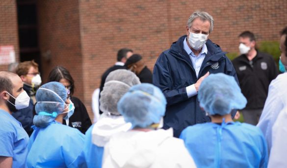 Alcalde de Nueva York, De Blasio: “Por favor, no viajen. Se vienen tiempos difíciles”