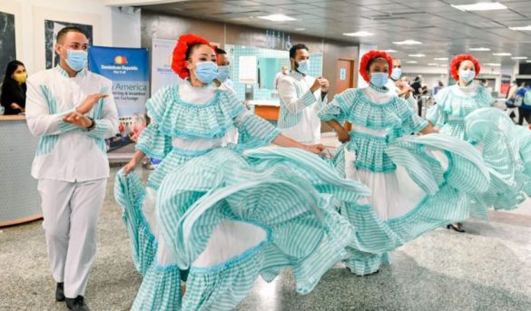 Turismo pone en marcha actos para recibir ‘Dominicanos Ausentes’ en aeropuertos