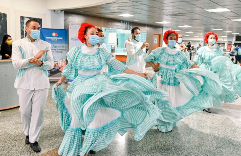 Turismo pone en marcha actos para recibir ‘Dominicanos Ausentes’ en aeropuertos