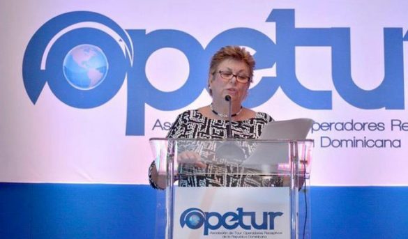 Opetur afirma solo pueden hacer lo que digan las aerolíneas