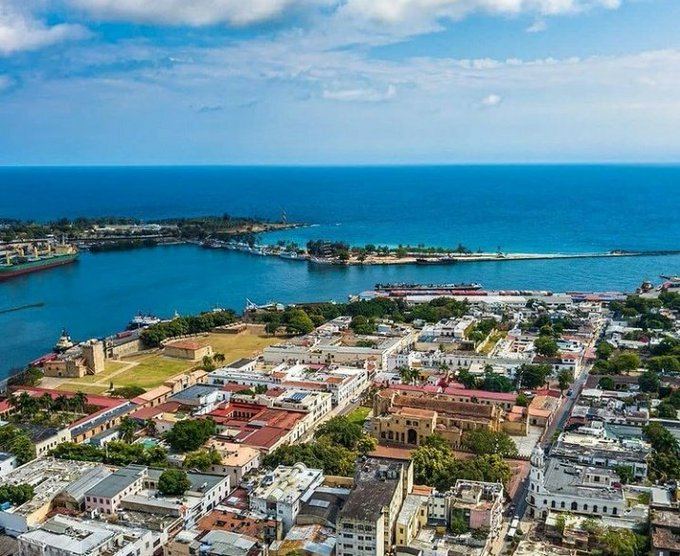 La Zona Colonial  de la Ciudad de Sto. Dgo. Rep. Dominicana, Patrimonio de la Humanidad