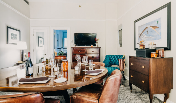 Hoteles y Restaurantes se une para ofrecer comidas en las habitaciones