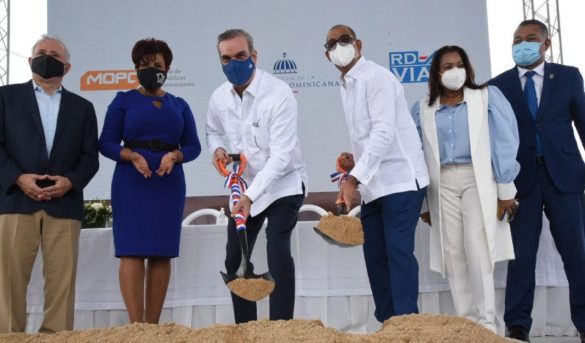 Luis Abinader da primer picazo para construcción elevado en Boca Chica que dimensionara su potencial turistico