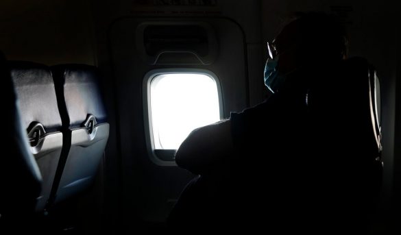 Un vuelo de dieciocho horas, cuatro infecciones de coronavirus