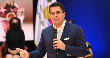 Collado advierte daño significativo al turismo por cuarentena de Biden