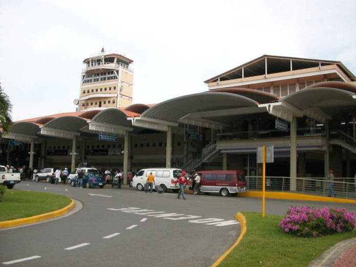 Aeropuerto Cibao reitera viajeros deben presentar prueba covid-19 para viajar a EE.UU.