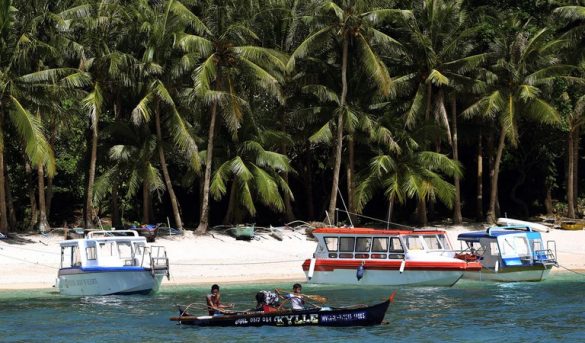 Filipinas se cierra de momento a turistas extranjeros de 20 países