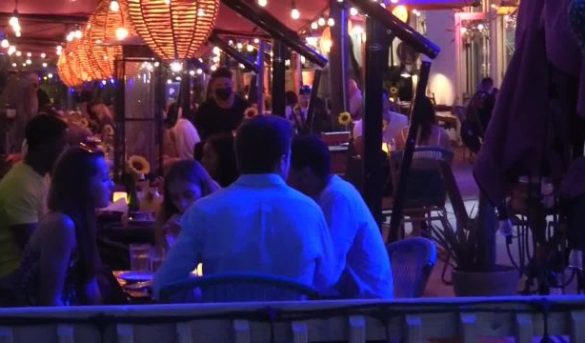 En Miami Beach está todo abierto y lleno de personas, pese al coronavirus