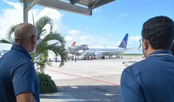 En apuros económicos entes que regulan aviación, turismo y seguridad aeroportuaria, piden ayuda urgente.