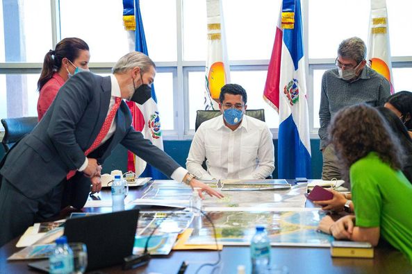 Ministerio de Turismo avanza trabajos junto al Grupo Cisneros para impulsar desarrollo de Miches