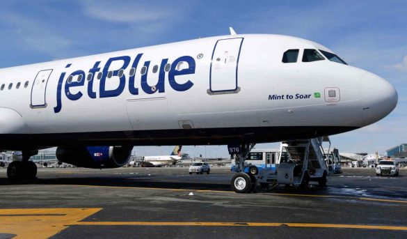 Nueva oferta de JetBlue: viaje gratis de un acompañante a partir del 12 de febrero