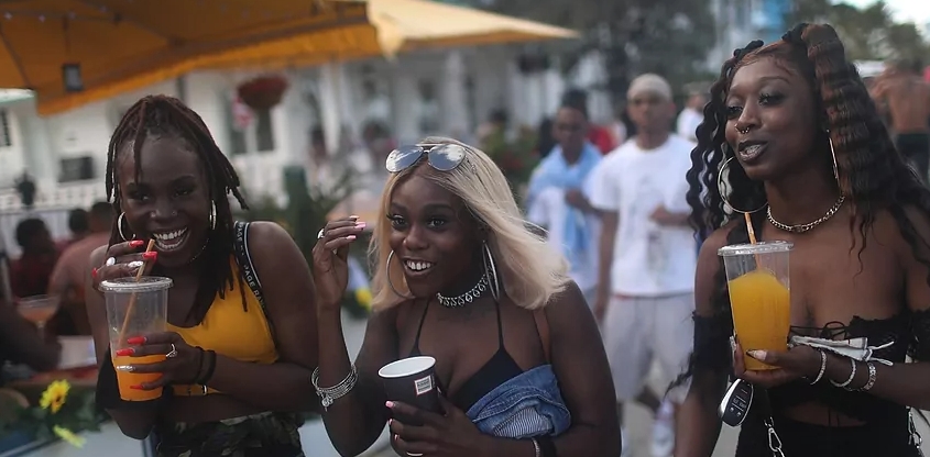 Miami, Tulum, Cancún... Los paraísos de las fiestas desenfrenadas en plena crisis del Covid