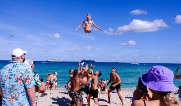 Coronavirus en Estados Unidos: la alarma por el descontrol del 'spring break' en Miami Beach en tiempos de pandemia