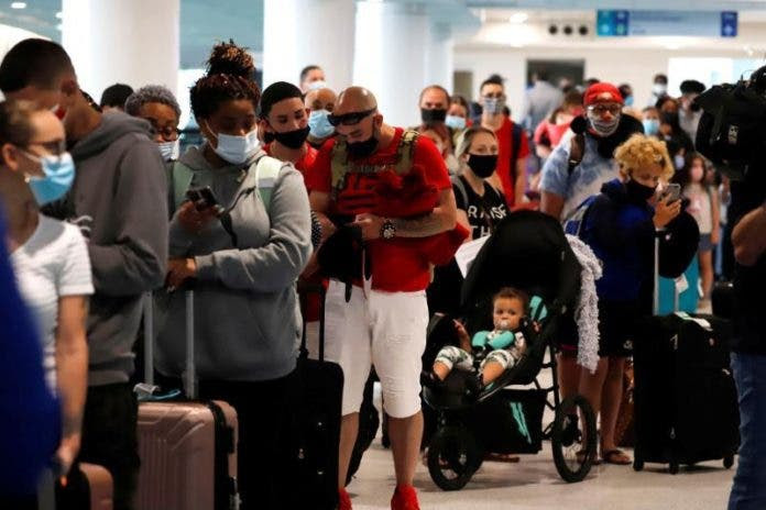 Puerto Rico busca cómo atajar el aumento de turistas descontrolados