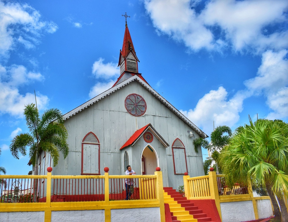 Icono cultural y religioso de la ciudad de Samaná R.D. La Churcha, preciosa iglesia que adorna el entorno urbano de Santa Barbara de Samaná