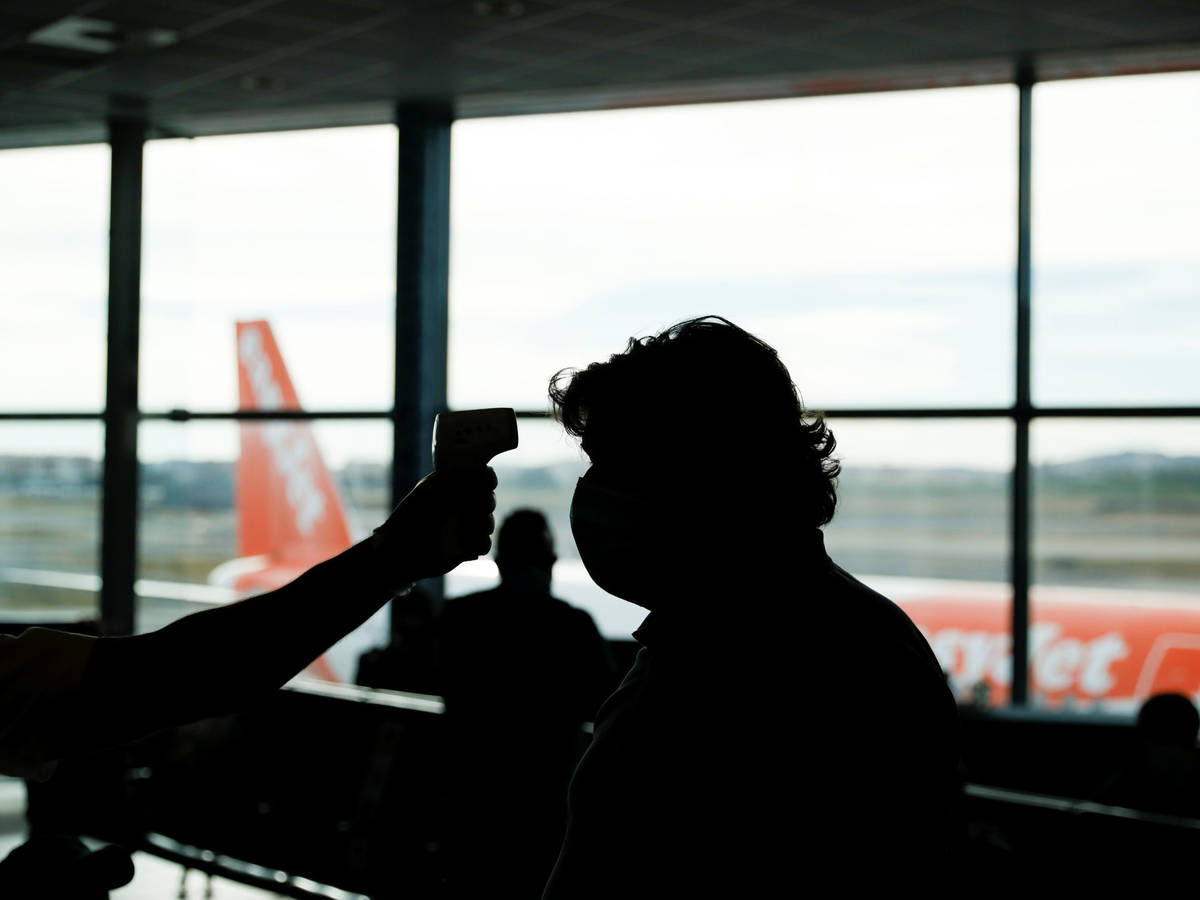 Las aerolíneas lamentan las restricciones: 
