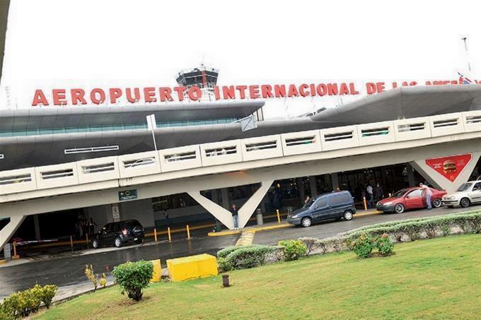 Técnicos chequean seguridad de aerolíneas