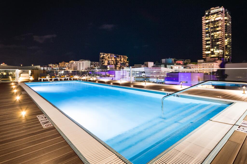 Este nuevo hotel boutique de Miami Beach tiene una piscina en la azotea y espectaculares vistas