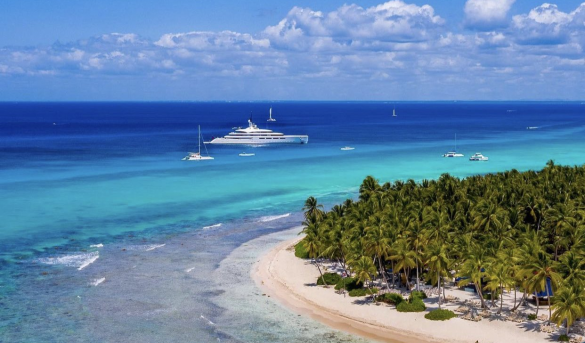 Isla Saona uno de los lugares más visitados  de RD para hacer turismo náutico y disfrutar de la tranquilidad que brinda sus turquesas aguas y su blanca arena