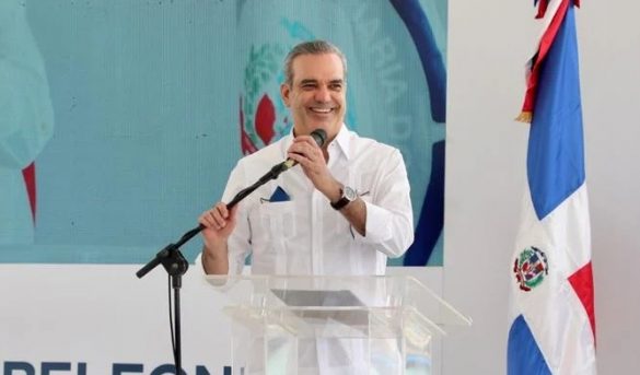 Abinader inaugura rehabilitación Puerto de Barahona para desarrollo turístico y comercial
