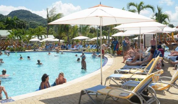 Gobierno analiza crear un Fase I para personal del sector turístico