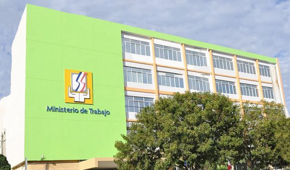 Gobierno dispone del FASE para empleados del sector turístico