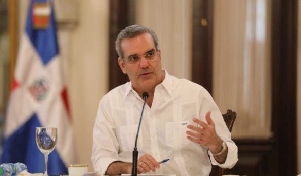 Presidente Abinader da inicio construcción del malecón y protección de Nagua