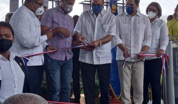 Presidente Abinader destaca gran cantidad de turistas están llegando al país