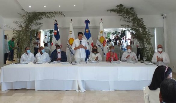 Ministro de Turismo anuncia llegada primer crucero de Carnival a Puerto Plata el próximo 6 de julio