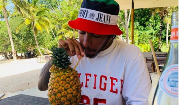 Destacado piloto Formula 1, Lewis Hamilton promueve RD en un video que se torna viral