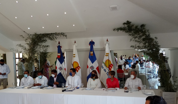Ministro de Turismo, David Collado sella unidad con Adompretur y garantiza relanzamiento Puerto Plata