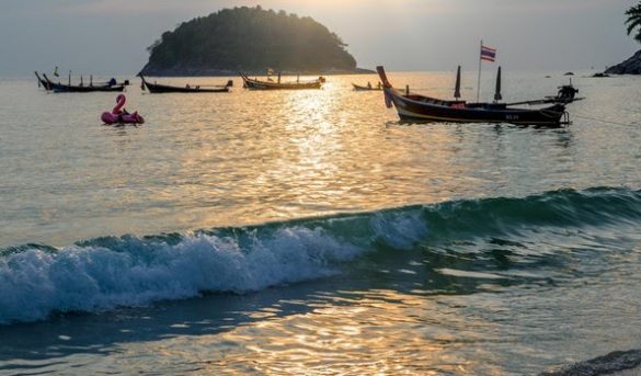 Phuket, la isla Tailandesa ya recibe turistas sin cuarentena