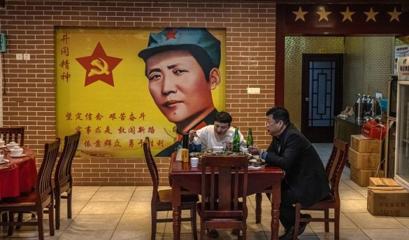 Entre el adoctrinamiento sutil y el auge económico: así funciona el 'turismo rojo' en China