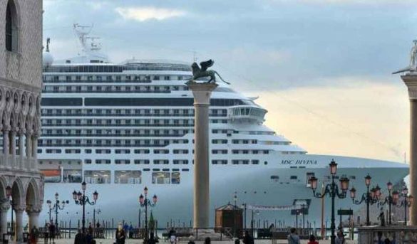 Los cruceros regresan a Venecia