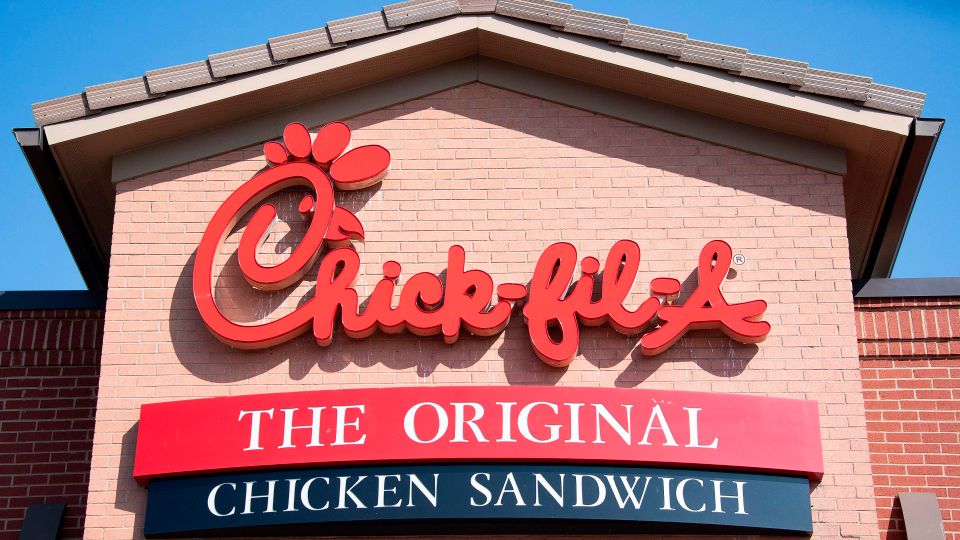 Chick-fil-A es el mejor restaurante de comida rápida y McDonald’s el peor, según encuesta