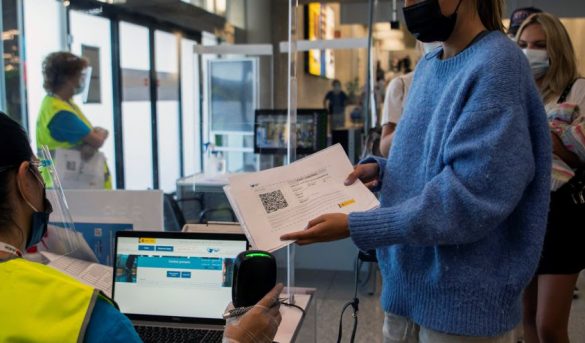 La OMT dice que las vacunas y las soluciones digitales reducirán las restricciones de viajes