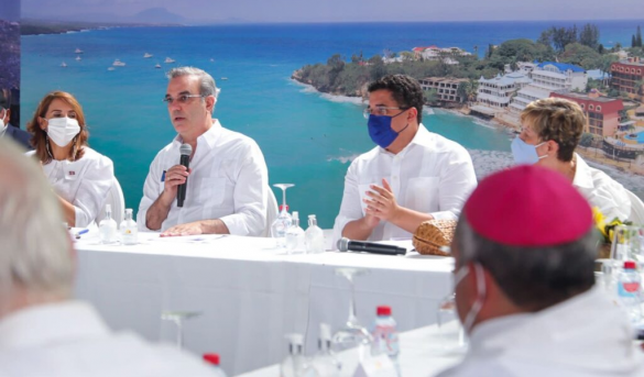 Abinader anuncia inversión RD$350 MM en playa Sosúa