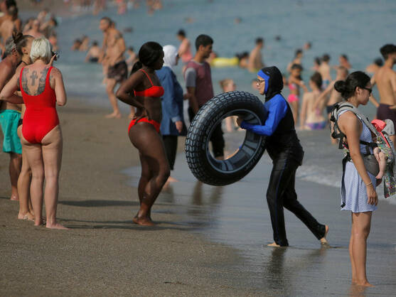 La mercancía ideológica detrás de los cuerpos de playa