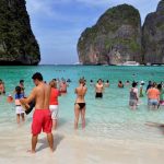 Tailandia prohíbe todas las cremas solares con químicos que dañen los corales