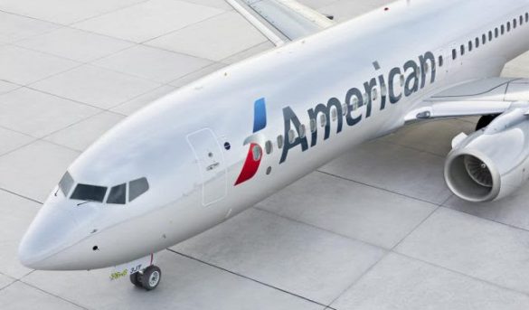 Después de varios incidentes, aerolínea American prohíbe alcohol en sus vuelos