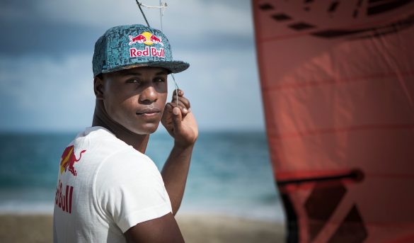 Deury Corniel logra tercer lugar en Panamericano Regata Kite