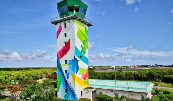 Convierten torre de control del aeropuerto Punta Cana en obra de arte