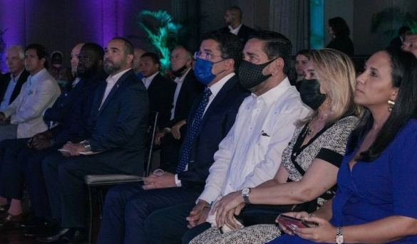 Ahora: Collado presenta en New York logros del turismo dominicano