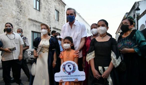 Abinader vuelve a la Zona Colonial y garantiza será transformada