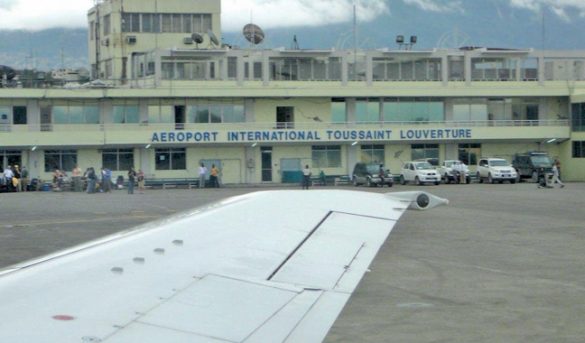 Aerolinea Air Century de RD teme una baja en sus vuelos hacia Haití