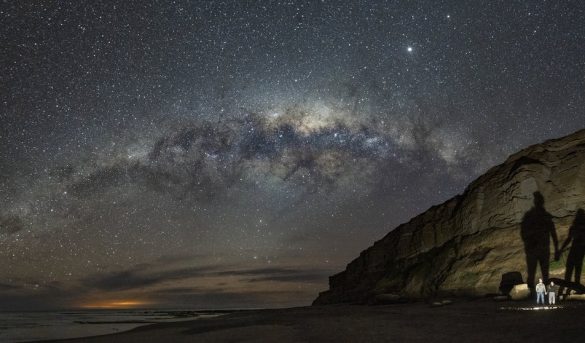 De qué se trata el astroturismo, una apuesta sustentable para admirar el cielo nocturno