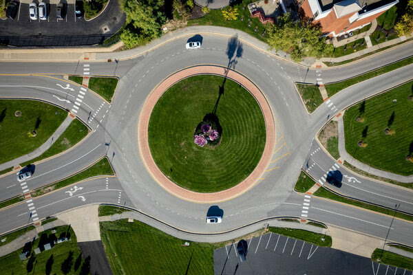 Carmel, Indiana, USA  tiene la mayor cantidad de rotondas del país