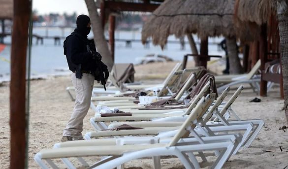 La guerra del narco desata el pánico en la turística Riviera Maya de México